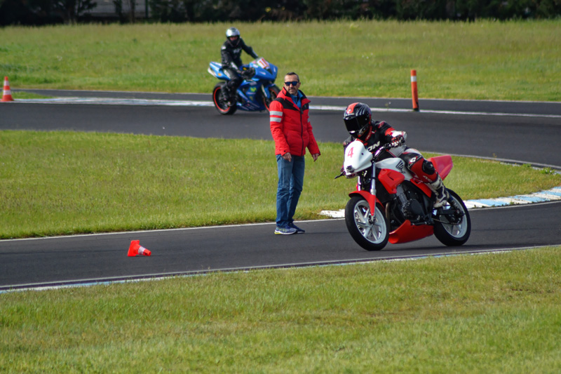 stage moto circuit d'Issoire